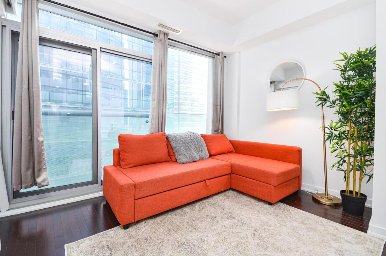 Downtown Toronto Condo Mins From Scotiabank Arena, Tiff, Cn Tower, Union, Mtcc Экстерьер фото
