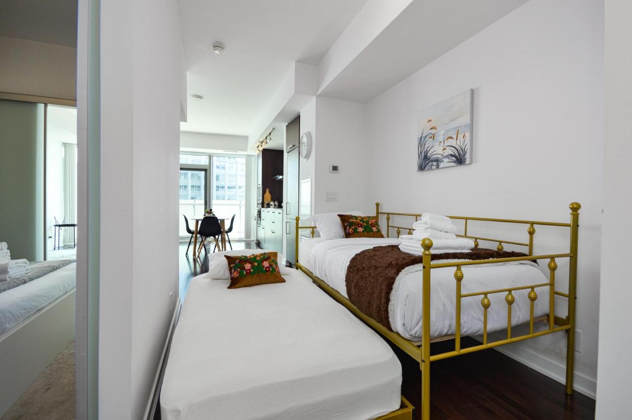 Downtown Toronto Condo Mins From Scotiabank Arena, Tiff, Cn Tower, Union, Mtcc Экстерьер фото