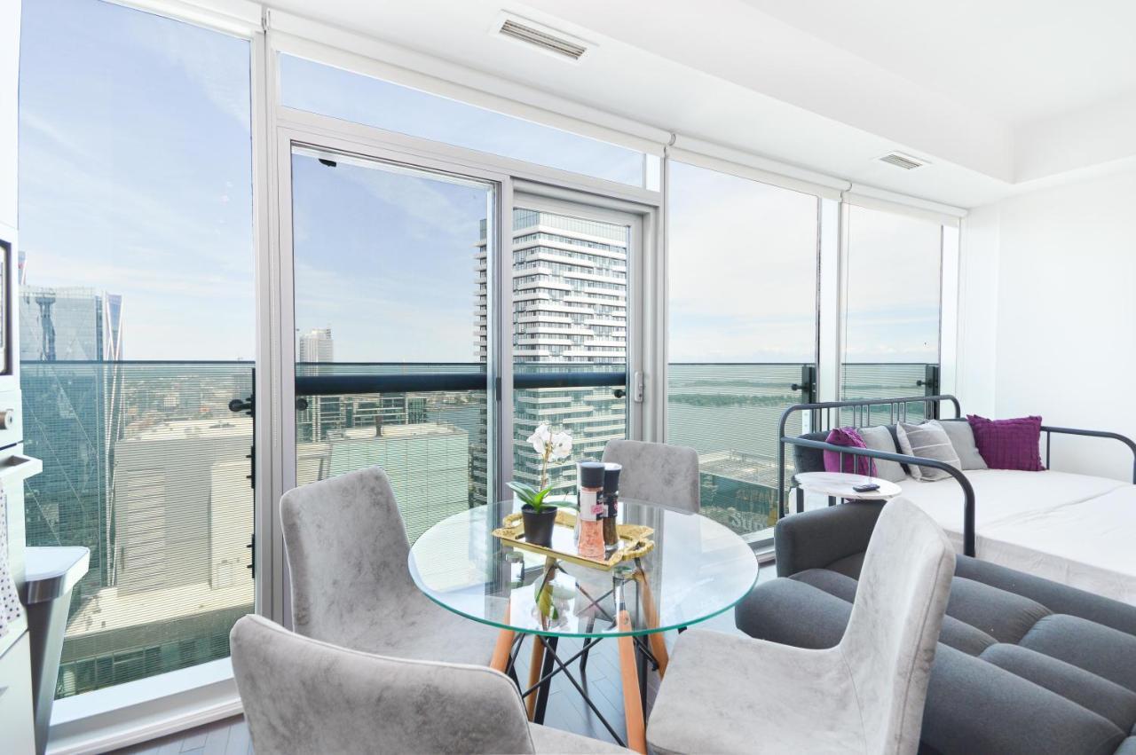 Downtown Toronto Condo Mins From Scotiabank Arena, Tiff, Cn Tower, Union, Mtcc Экстерьер фото