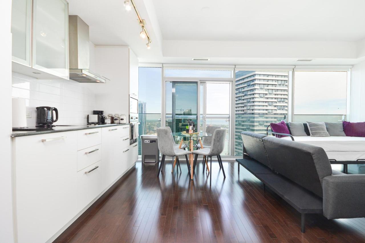 Downtown Toronto Condo Mins From Scotiabank Arena, Tiff, Cn Tower, Union, Mtcc Экстерьер фото