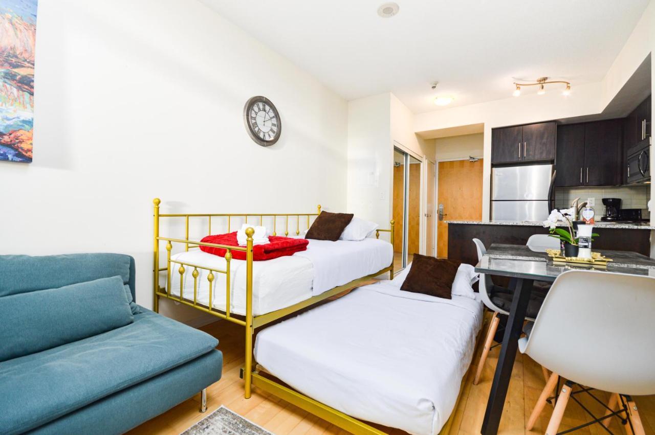 Downtown Toronto Condo Mins From Scotiabank Arena, Tiff, Cn Tower, Union, Mtcc Экстерьер фото